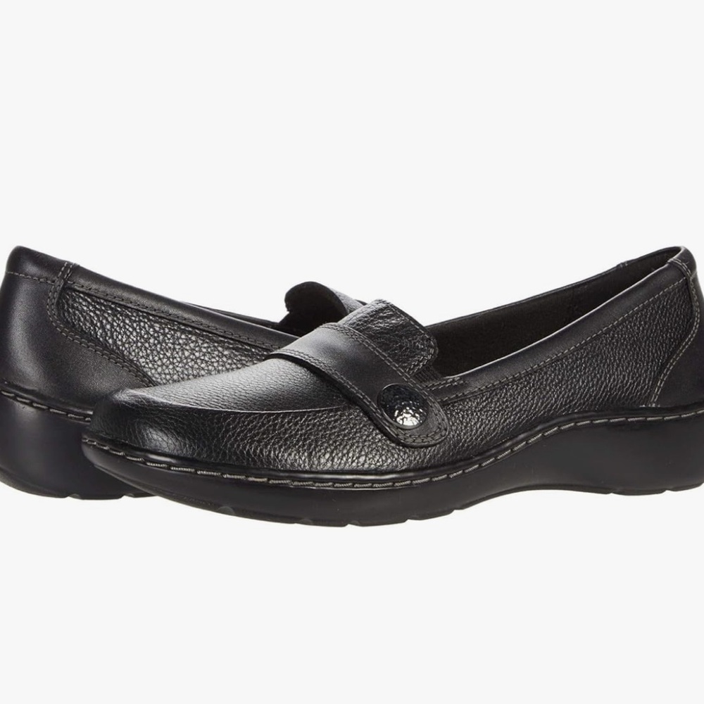 Nwob
Clarks slip ons